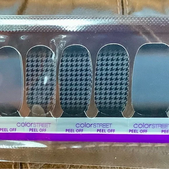 💥2/$24 or 3/$30💥 Gray & Black Ombré Houndstooth Nail strips.  color: TGI Fab NWT - Picture 3 of 6